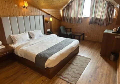 FabHotel The Laurent and Banon Resort