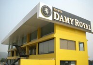 Damy Royal Hotel, Corbett Damy Royal Hotel, Corbett