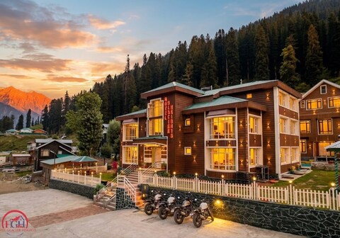 Hotel Glacier Heights