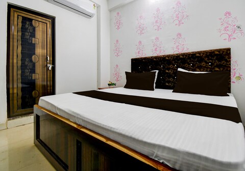 SPOT ON The Galaxy Stay IIM Road