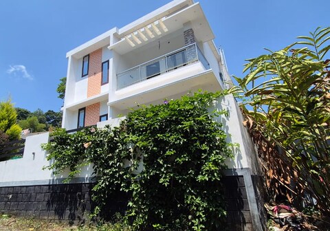 white Palace