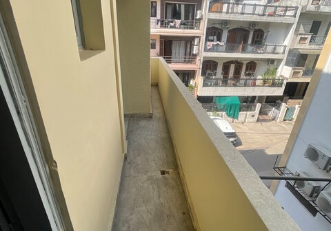Max saket / j block