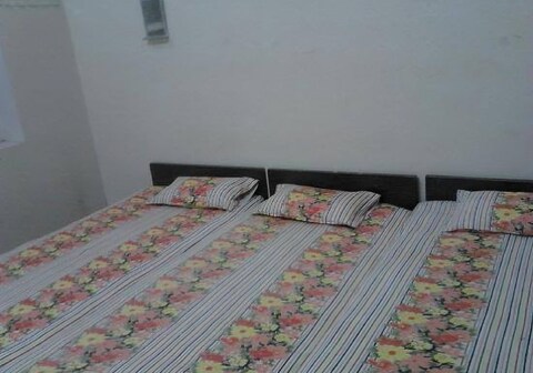 Abhinav apartments rooms