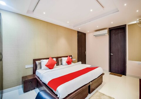 Hotel O The Moody Moon Hotel