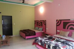 Pari restaurant & guest house, Mussoorie Pari restaurant & guest house, Mussoorie