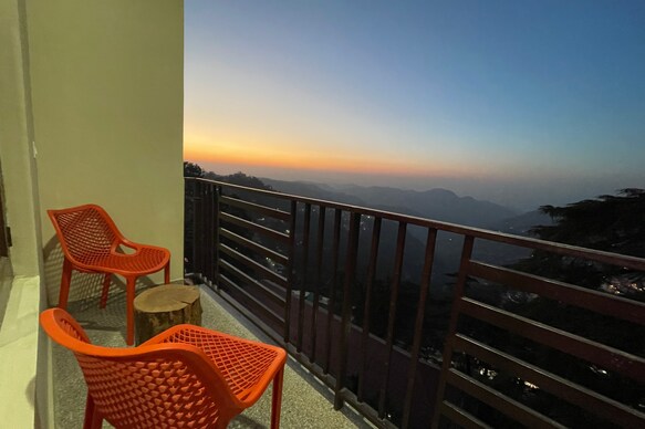 Sleeping Buddha B&B (5 mins Walk from Mall Road)