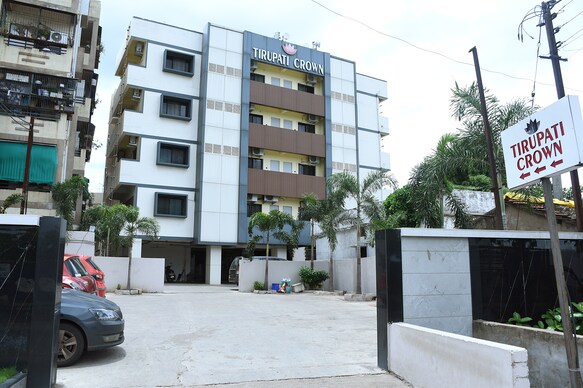 HOTEL TIRUPATI CROWN