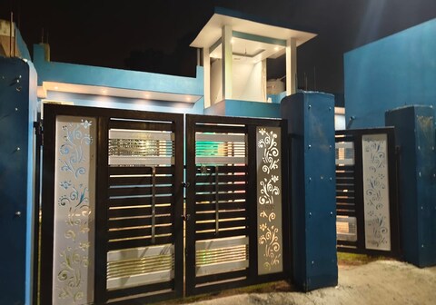 Shree R Palace