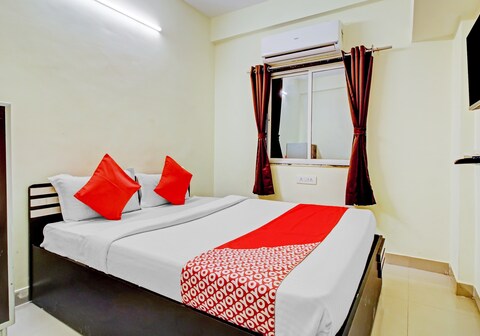 Townhouse Sarvar Hospitality Near Ascendas Park Square Mall