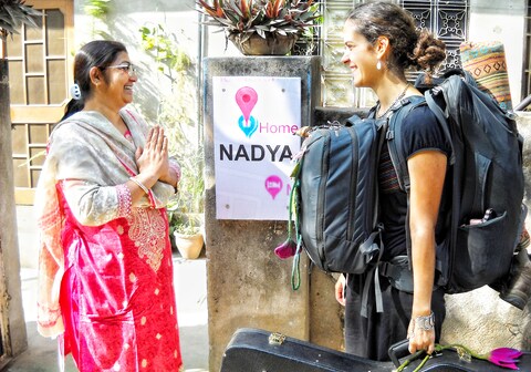 Nadya Homestay for female and family