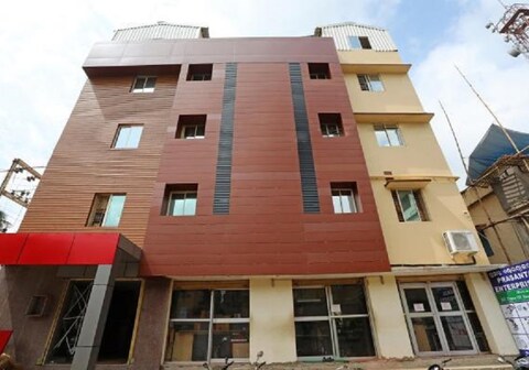 Kumud Plaza