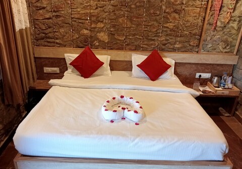 Krishna Hilltop Resort & Villa