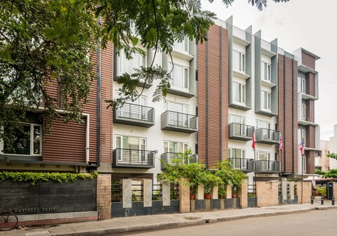 Saravana's Golden Fruits Business Suites