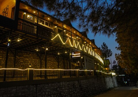 The Himalayan Living Whistling Pines I Rooms