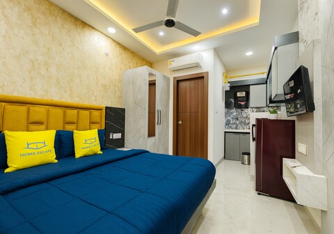Home Escape Studio Elite Near Mahalaxmi Nagar