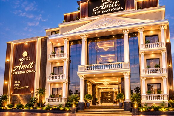 Hotel Amit International
