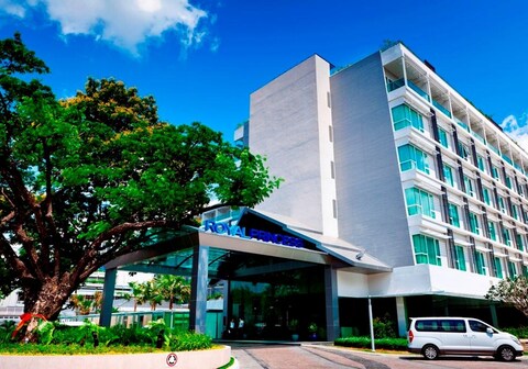 Royal Princess Larn Luang