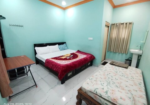 Lakshmi Parvati Lodge