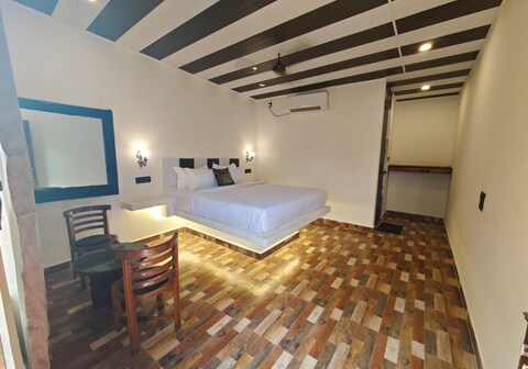 Kiom Cottages and Homestays