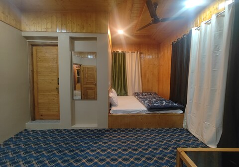Wani's Woods In Guest House