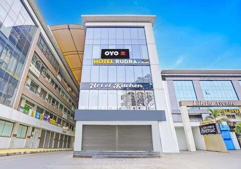 Hotel O Rudra
