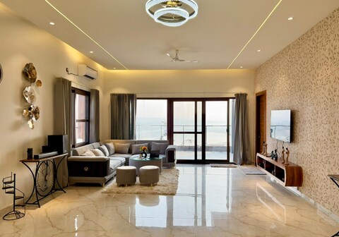 River Luxe Penthouse By Ganga Blessing