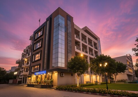 FabHotel The Diamond