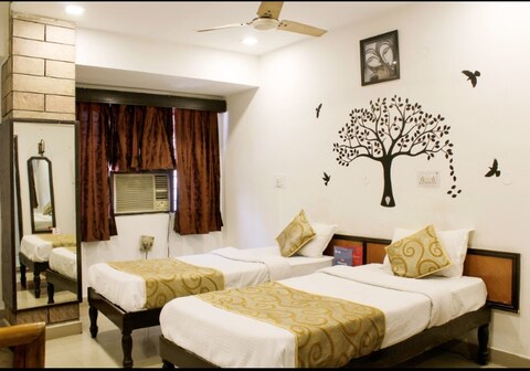 hotel pathik bhopal