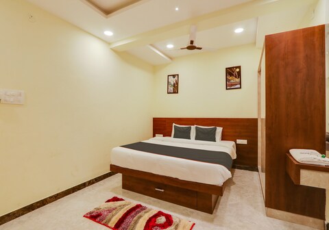 Collection O SRP LUXURY ROOMS