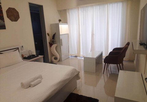 Versatile Gateway Apartment | Andheri