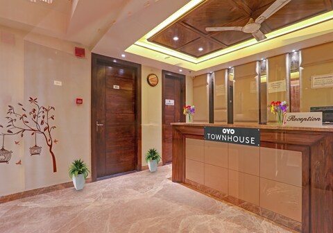 Townhouse Hotel Spotlight