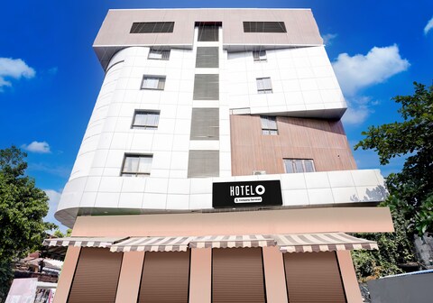 Hotel O Nashik Road Formerly The Address Hotel
