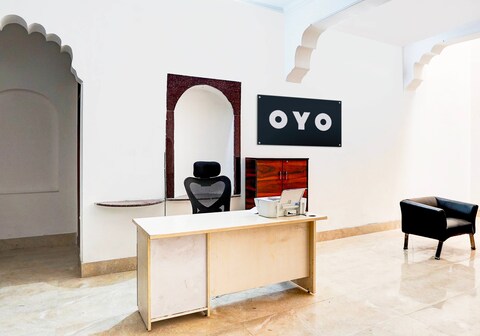 Hotel O The Royal Inn