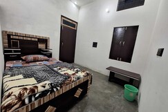 Hotel O Home Sita Ram Palace, Ayodhya Hotel O Home Sita Ram Palace, Ayodhya