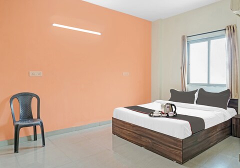 Collection O Laxmi Lodge