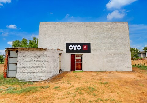 Hotel O Royal