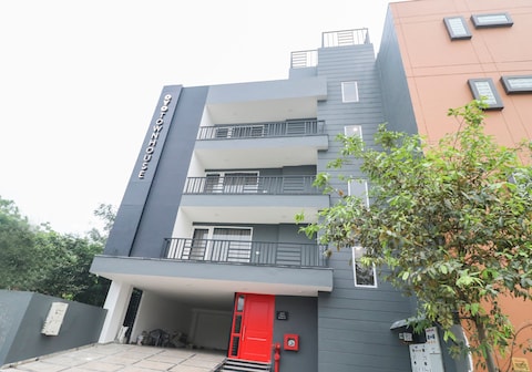 Super Townhouse Noida Sector 71 Near ISKCON Temple Noida