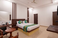 Treebo Royal Plaza, 700 Mts From Promenade Beach, Pondicherry Treebo Royal Plaza, 700 Mts From Promenade Beach, Pondicherry