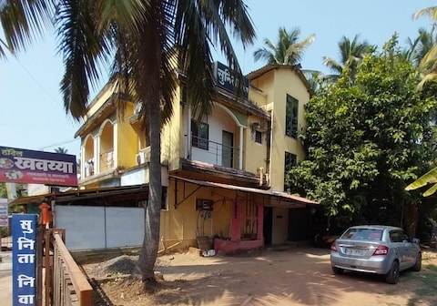 Sunita Niwas Malvan