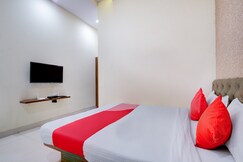 OYO 10939 Hotel Sangam, Pune OYO 10939 Hotel Sangam, Pune