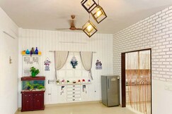 Instay 528 l 3BHK l 2BHK with Pvt. theatre screen, Delhi Instay 528 l 3BHK l 2BHK with Pvt. theatre screen, Delhi