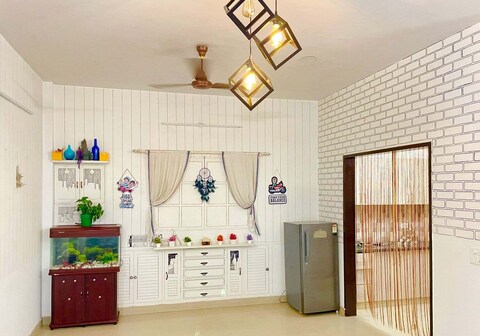 Instay 528 l 3BHK l 2BHK with Pvt. theatre screen