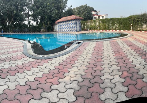 Amantran Hotel & Resort