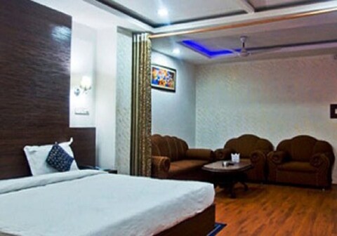 Hotel Monarch Inn Lucknow