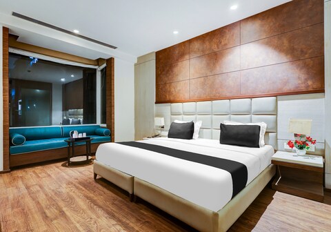 Super Townhouse Chhatarpur Near Metro Park