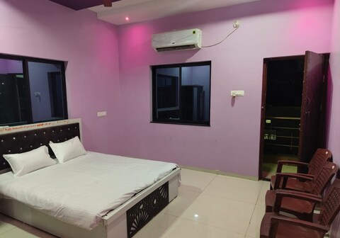 Independent Bungalow at Wadgaon