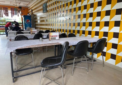 Hotel Khaitan Star & Restaurant