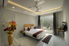 The Empire Villa Cyber City, Delhi The Empire Villa Cyber City, Delhi
