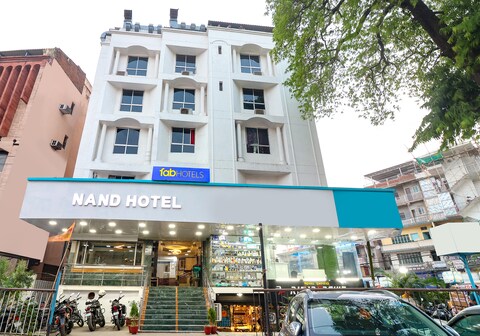 FabHotel Nand