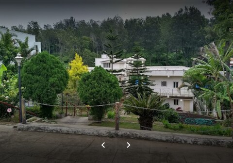 AKARSH VILLA RESORTS